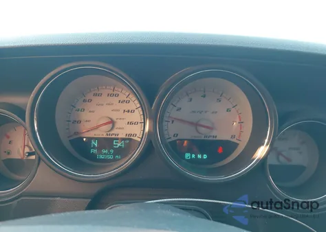 2010 Dodge Challenger Srt8 z USA, uszkodzony, nr VIN 2B3CJ7DWXAH282535